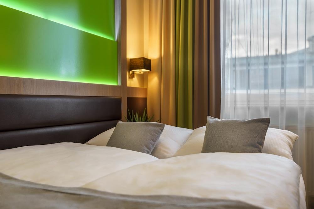 Holiday Inn - The Niu, Fusion Hamburg St. Georg By Ihg Exterior photo