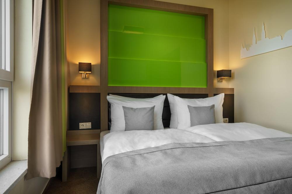 Holiday Inn - The Niu, Fusion Hamburg St. Georg By Ihg Exterior photo